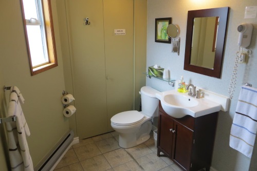 Schooner Motel badkamer